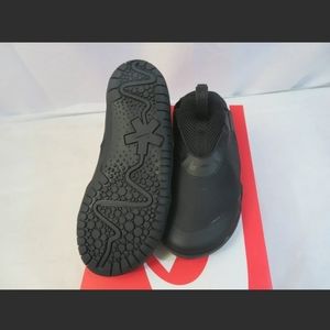 Nike zoom pulse black nurse shoes